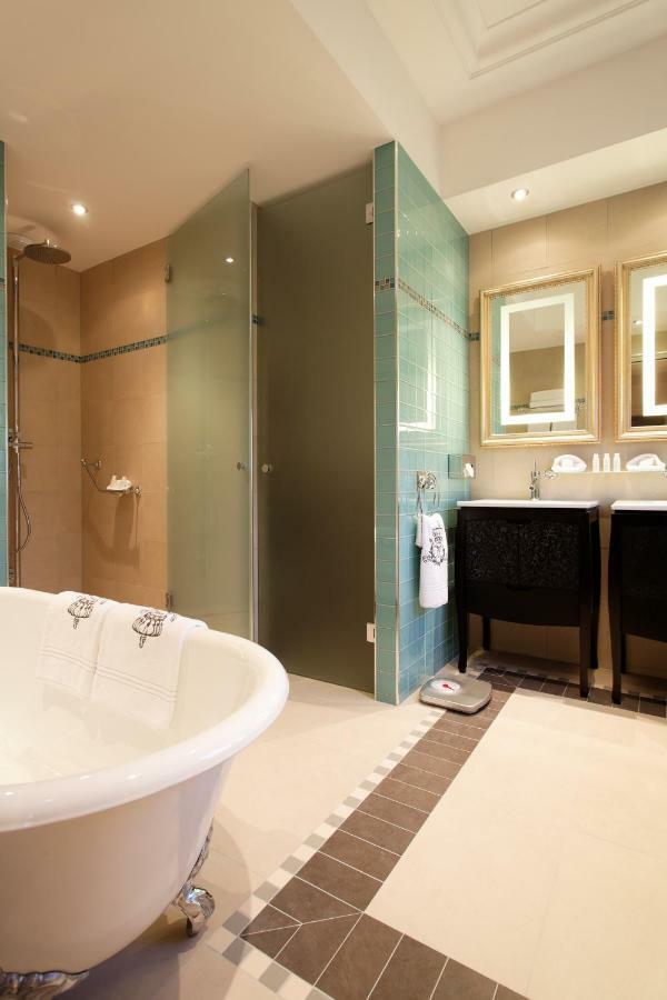 Majestic Apartments Champs Elysees Paris Exterior photo